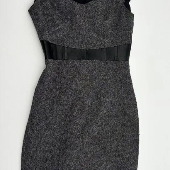 Bin 2C EUC H&M Tweed Dress Sz 4 Cap Sleeves Faux Leather Waist Gray Midi Knee - Picture 2 of 10